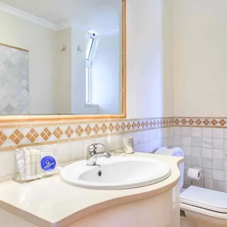 Vale Do Garrao Sleeps 4 With Pool Air Con And Wifi *